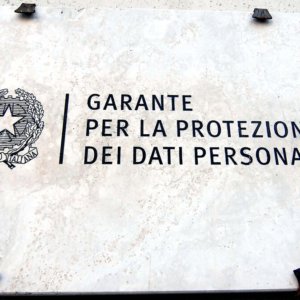 Stop a ChatGPT. Per il Garante Privacy raccoglie illecitamente i dati personali