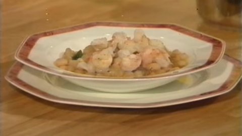 マメ科植物、シリアル、エビのスープのレシピ: グアルティエロ マルケージの偉大な料理芸術の記憶