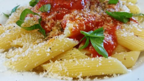 Amerika'da 130 yıllık İtalyan mükemmelliği için Pasta De Cecco. Bir pulda başarılı Made in Italy