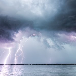 DERNIÈRES INFOS BOURSIÈRES : Europe ko, tempête sur les berges. Les rendements du Btp et du Bund baissent, le spread augmente