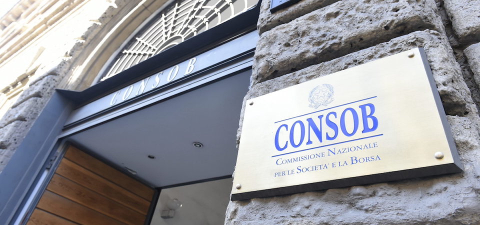 Unicredit, Consob sospende per 30 giorni l’ops su Banco Bpm: nuova proroga a offerta in scadenza il 23 luglio