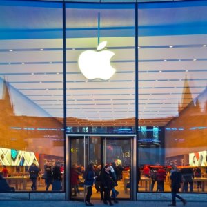 Apple: Kâr ve gelirler düştü ancak beklenenden az oldu ve hisseler yükseldi, maksimum 110 milyar dolarlık geri alım. Çin neden Cupertino'yu yavaşlatıyor?