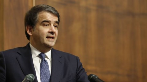 Ue: Fitto si professa europeista e ricorda la sua militanza nella Dc ma oscura FdI. Verdi, Pse e Renew contro la sua vicepresidenza