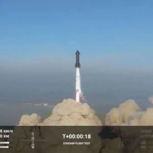 SpaceX: successo a metà per Elon Musk. Starship lanciato ma esploso dopo 4 minuti