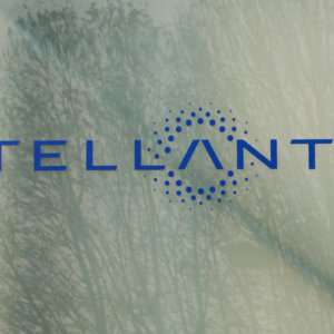 Stellantis investe in Tiamat, azienda francese che produce batterie agli ioni di sodio
