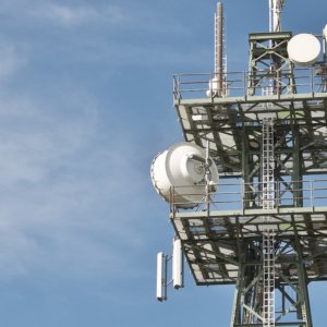 Telefonica bersinar di Madrid. Grup Saudi Stc menjadi pemegang saham pertama