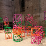 UNIQLO Tate Play, Rashaeed Araeen con 400 cubi colorati alla Tate Modern di Londra