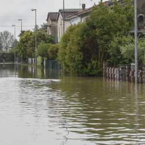 Arera: bollette sospese fino al 31 ottobre per le persone colpite dall’alluvione