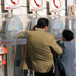 Adieu les cabines téléphoniques. Pour Agcom Tim n'a plus d'obligations et peut démanteler le service