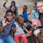 Mozambico: la fattoria didattica di Fra Luca e il sogno di dare un futuro sereno a tanti piccoli orfani