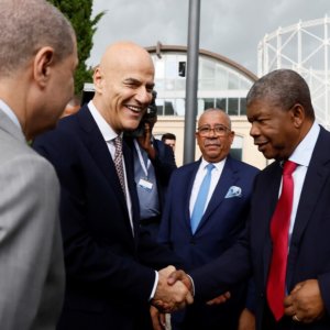 Eni recibe al Presidente de Angola en visita a Roma y le ilustra las novedades del polo tecnológico Gazometer