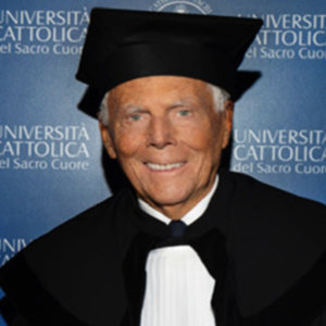 Giorgio Armani, laurea ad honorem alla Cattolica della sua Piacenza: “Il lavoro vero porta lontano”