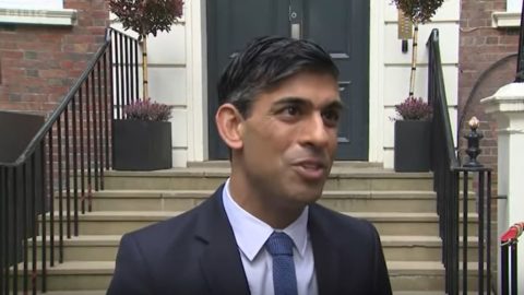Regno Unito al voto anticipato, il premier Rishi Sunak convoca le elezioni il 4 luglio: ecco perché