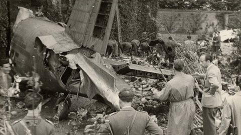 Grande Torino, 4 Mayıs 1949'daki Superga felaketi, akıntıya karşı bir kitapta: "Komutan tepede kaldı"