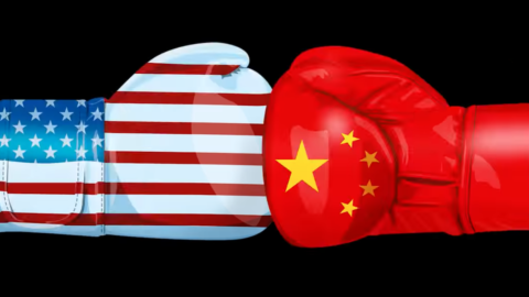 وسرعان ما تدعم الولايات المتحدة والصين بايدن بشكل وثيق لكن بكين تطرد ميكرون وتستعد للهجوم على السيارة الكهربائية