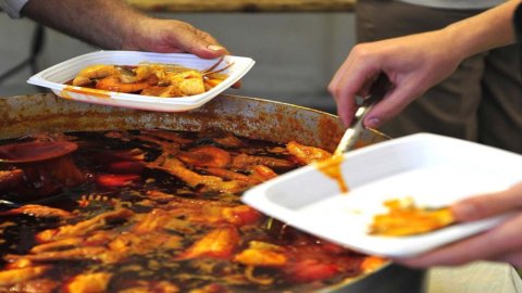 O melhor Brodetto e a melhor sopa de peixe italiana? Tirreno e Adriatico competem no Brodettofest em Fano