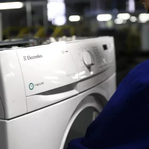 بالنسبة إلى Electrolux ، تظهر Haier ، ولكن بدون السوق الأمريكية. وتقوم شركة ويرلبول بتحسين حساباتها للربع