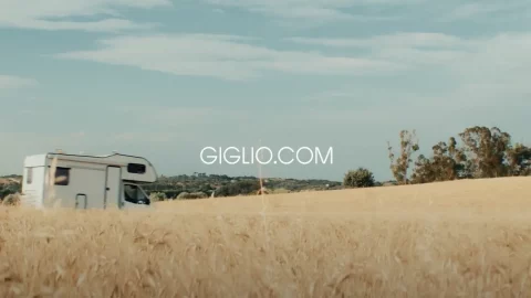 Giglio.com si allea con Vestiaire Collective e sbarca nel second-hand