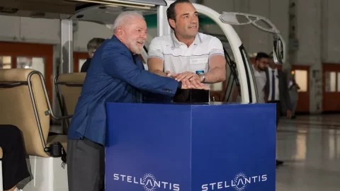 Brasil: o carro popular está de volta, uma oportunidade para a Fiat. E Lula visita a fábrica da Stellantis em triunfo