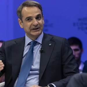 Elezioni Grecia, trionfa Mitsotakis: la destra ottiene la maggioranza assoluta