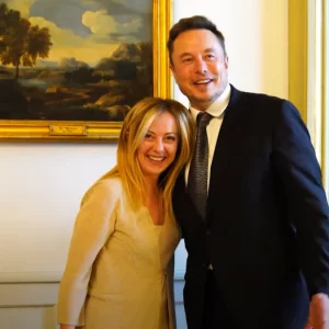 Musk e Zuckerberg, per favore basta pagliacciate ma basta anche alle buffonate di Sangiuliano e Sgarbi