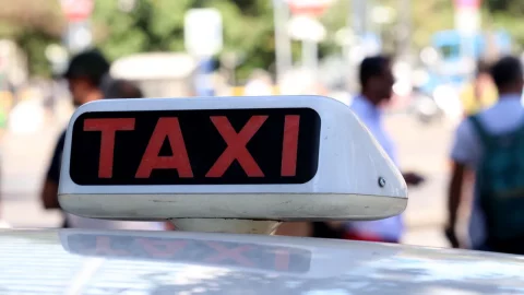 Taxi, martedì 10 ottobre sciopero contro la mini-riforma ma le licenze temporanee e quelle nuove non risolveranno il caos