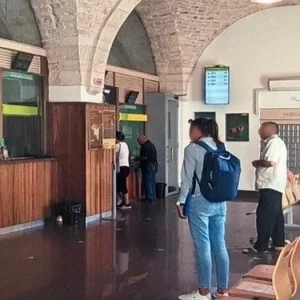 Poste Italiane: postanelerde emekliler için INPS hizmetleri olacak. İşte nasıl çalıştığı