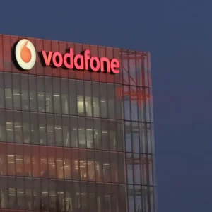 Vodafone menolak tawaran Iliad untuk aktivitas di Italia