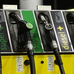 La benzina sfonda i 2,3 euro su alcune autostrade, Garante in allerta