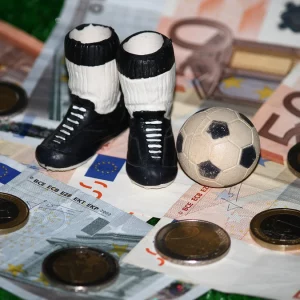 Calciomercato piccolo piccolo: niente soldi, niente campioni. Alcazar alla Juve, Belotti a Firenze, Baldanzi alla Roma