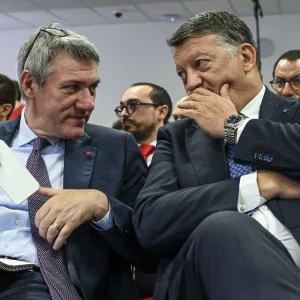 Landini y Bombardieri, los dos compañeros que se equivocan porque el salario mínimo por ley paraliza la negociación