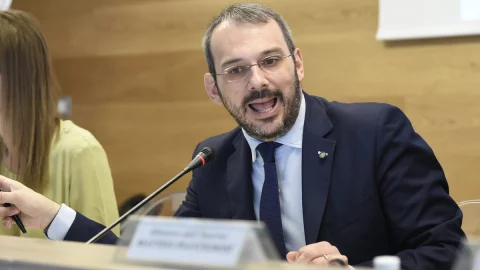Paolo Borrometi, der Anti-Mafia-Journalist, der angesichts von Einschüchterungen und Falschmeldungen über Kriminalität nicht aufgibt