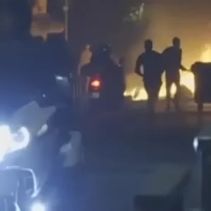 فرنسا ، ثورة الشباب لا تهدأ: 1300 اعتقال ، الاحتجاج ينتقل إلى ليون ، غرونوبل ، مرسيليا