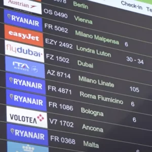 Flughafen Catania, wann ist die vollständige Wiedereröffnung? Touristen sind immer noch von annullierten und umgeleiteten Flügen abhängig