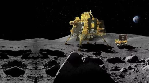 L’India è sulla Luna: è il quarto Paese al mondo. Il Premier Modi: “Il cielo non è il limite”