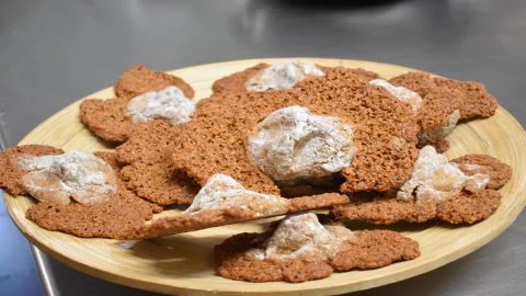 La pasta reale di Tortorici: l’antica tradizione del dolce con le nocciole dei Nebrodi, il segreto della tostatura per il “monte”