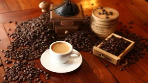 Caffe e chicchi di caffè