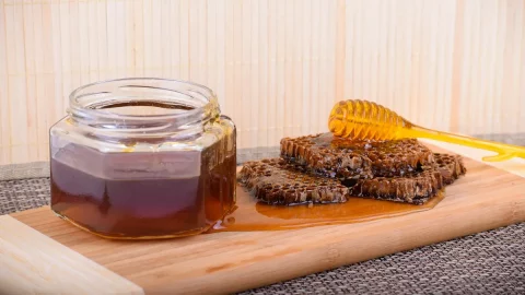 Madu: yang terbaik di Italia yang diberikan oleh National Honey Observatory. 17 di Atas