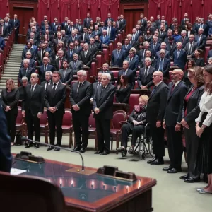 Funérailles Napolitano, son fils Giulio : « Il croyait en une politique faite d'idéaux ». Letta : « Avec Berlusconi, ils clarifieront les choses là-haut »