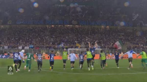 Inter festeggia dopo un derby vinto