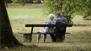 Pensionati su una panchina