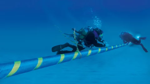 Terna, deniz dibi incelemesi için su altı drone kullanımıyla ilgili deneyler yapıyor