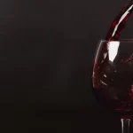 Da ex icona hard al vino: la diva degli anni Novanta Selen lancia “Selengiovese” e “Passerina Brut”