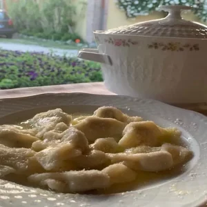 La receta del Tortello Cremasco del tendero Amilcare, cuando el Campanile guarda celosamente su historia