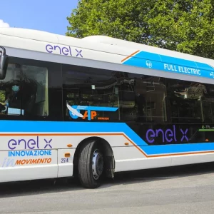 Mobilitas listrik Enel X menaklukkan Amerika Selatan: setelah Chili, Meksiko, dan Kolombia, bus pertama di Sao Paulo