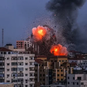 Gaza, attaque israélienne « sans précédent » : manque d'eau, d'électricité et de carburant. Des bombes ont également touché le sud du Liban