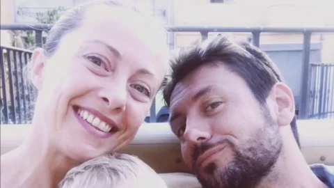 Meloni lascia Giambruno dopo i fuorionda di Striscia la Notizia: “La mia relazione finisce qui”