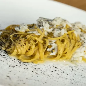 Tajarin al tartufo: la ricetta che profuma di bosco e di Langhe dello chef Daniel Zeilinga