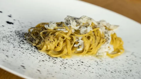 Tajarin com trufas: a receita que cheira a floresta e a Langhe do chef Daniel Zeilinga