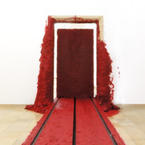 Anish Kapoor en Florencia: a partir del 7 de octubre en el Palazzo Strozzi el arte de lo irreal y lo improbable. Descuentos en Trenitalia